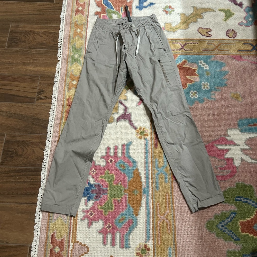 Vuori women’s pants